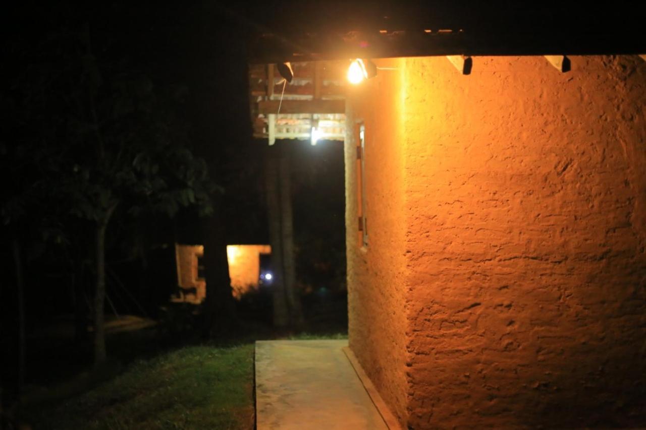 Hostel Hidden Well Hiriketiya Dikwella Exterior foto
