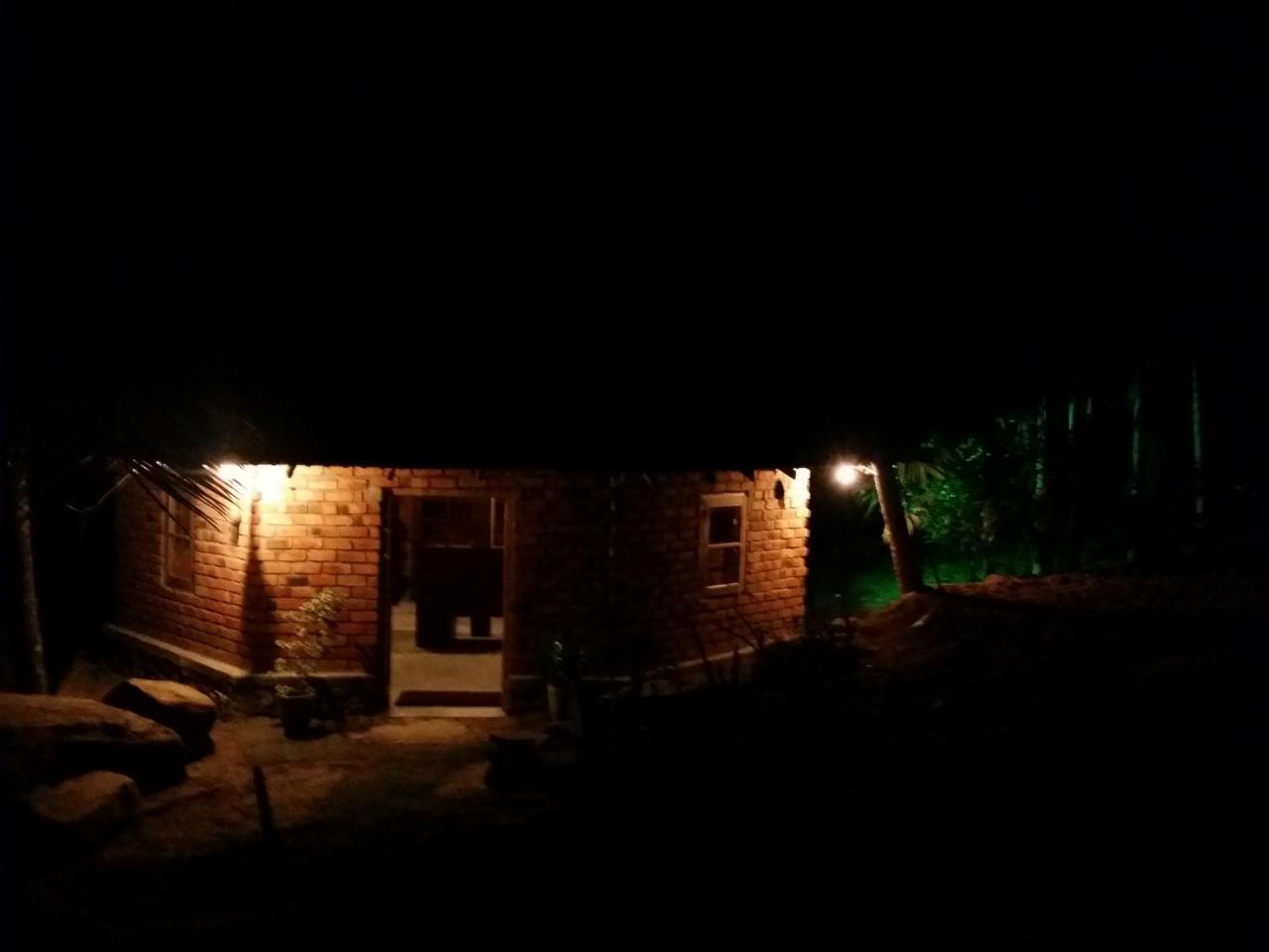 Hostel Hidden Well Hiriketiya Dikwella Exterior foto